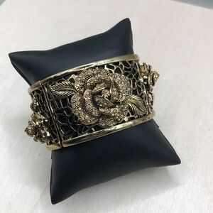 Vintage rhinestone flower filigree style cuff costume bracelet-statement look.